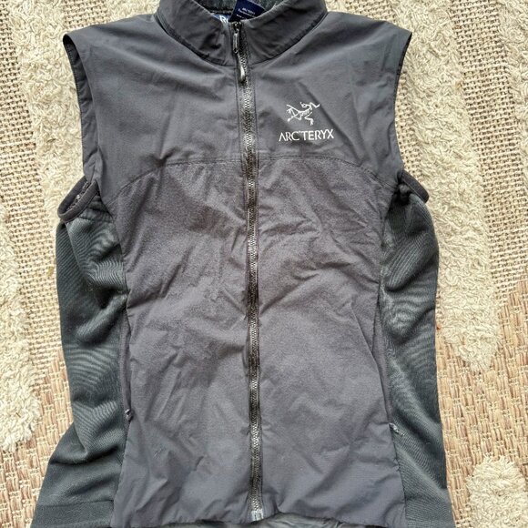 ARCTERYX BLACK ATOM VEST - WOMENS M - Picture 6 of 11